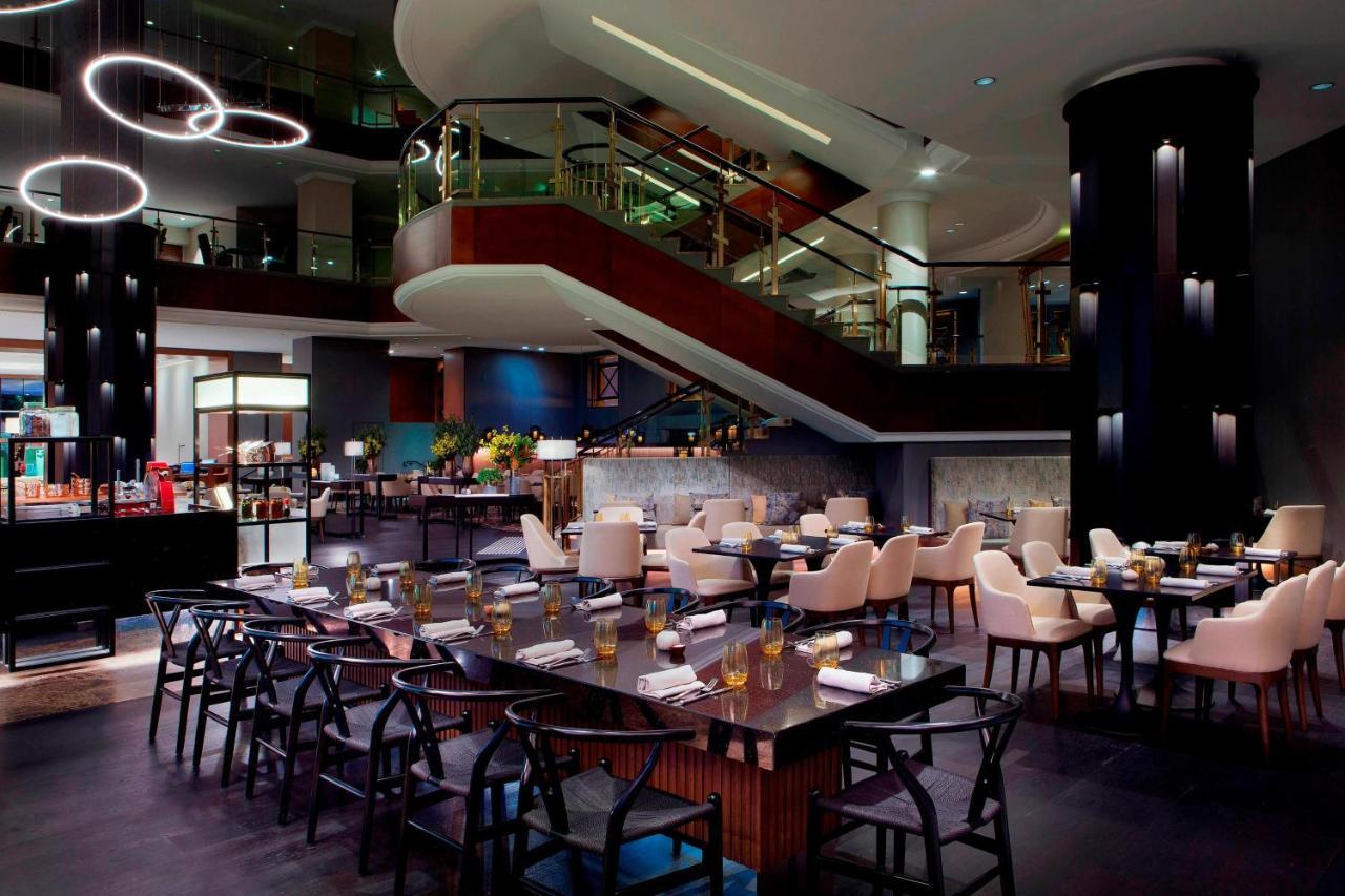 Sydney Harbour Marriott Hotel At Circular Quay Exterior foto The interior of the restaurant