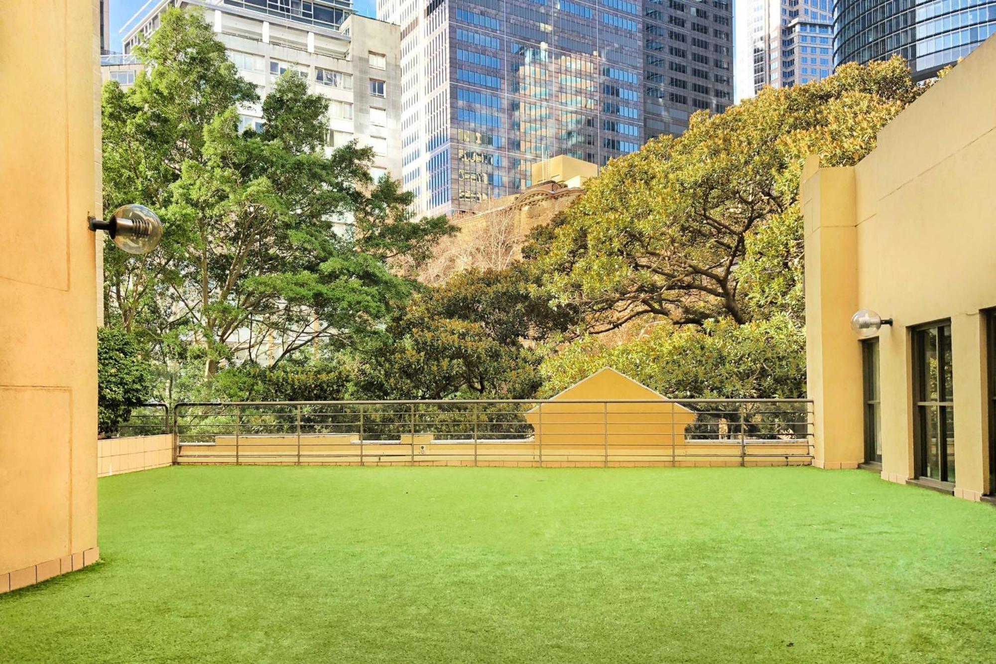 Sydney Harbour Marriott Hotel At Circular Quay Exterior foto The rooftop garden
